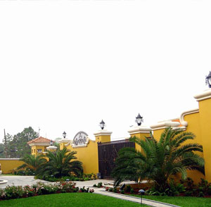 Canahuati Residence - San Pedro Sula, Hondoras Yard